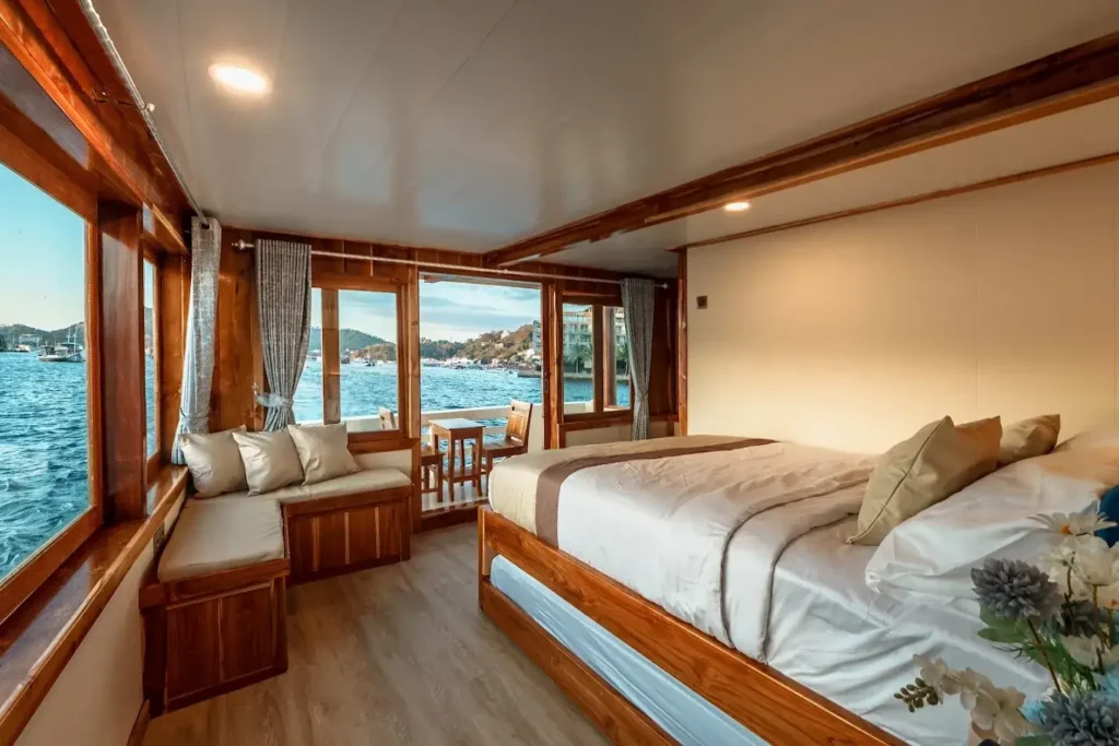 A Liveaboard with a Jacuzzi Suite? Meet the Newest Boat in the Komodo Fleet