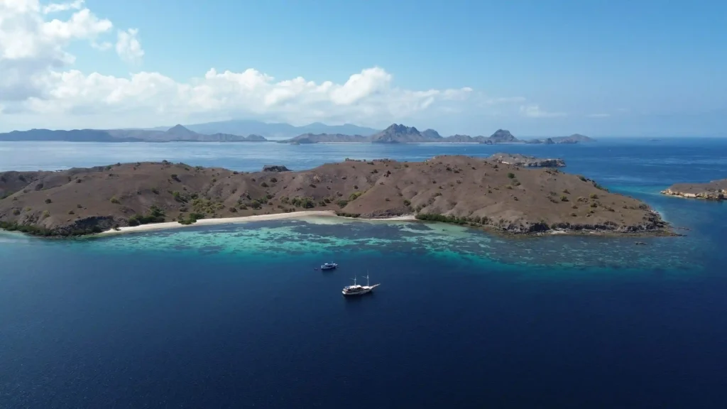 Visa & Indonesia Entry Requirements for Komodo Travelers