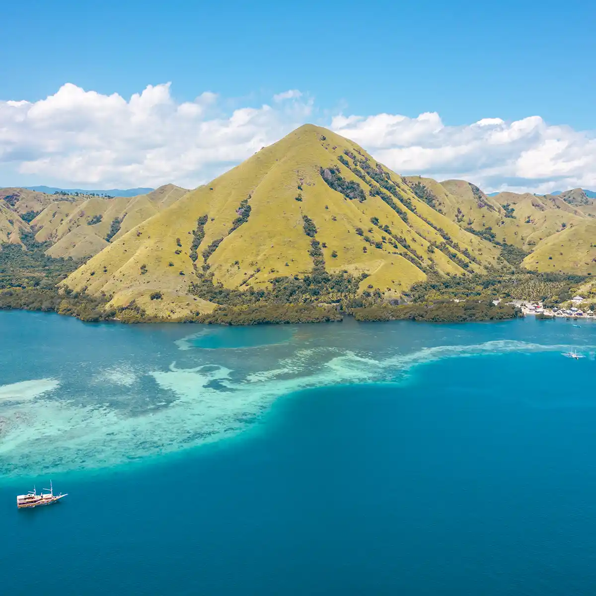 White sand beach in the Komodo archipelago