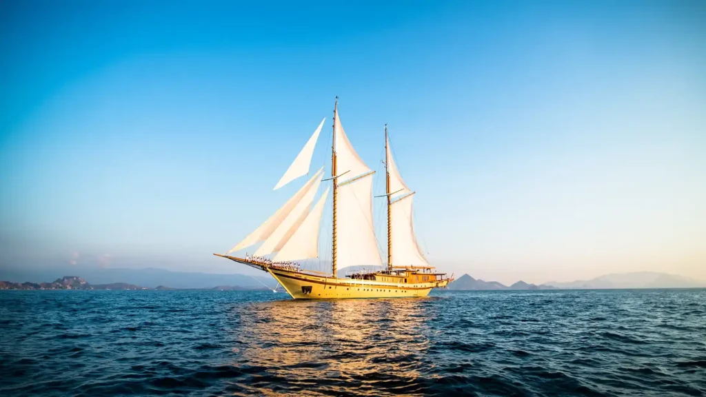 Behind the Scenes: How Your Komodo Luxury Cruise is Meticulously Planned