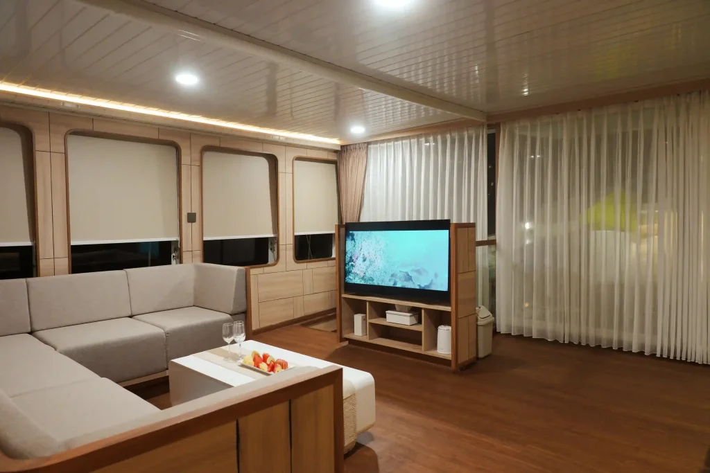 Is There Wi-Fi on a Komodo Liveaboard? Connectivity Reality Check