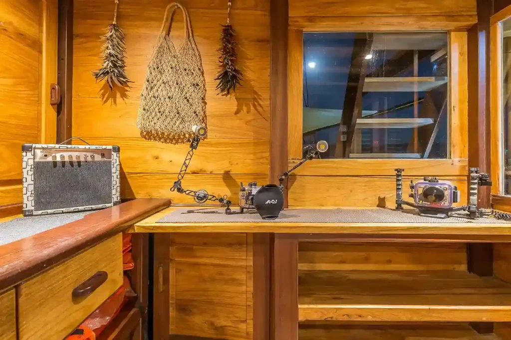 Best Komodo Liveaboard Setup for Underwater Photographers